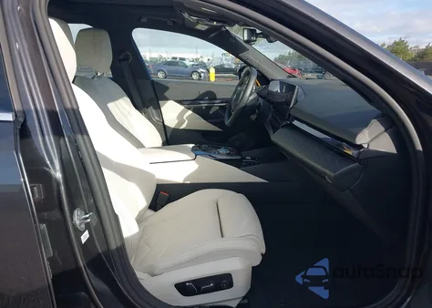 2024 BMW I5 Edrive40 из США, поврежденный, VIN WBY33FK01RCR33274